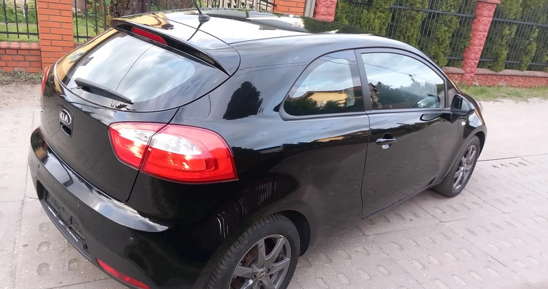 Kia Rio cena 19900 przebieg: 103130, rok produkcji 2013 z Zalewo małe 191
